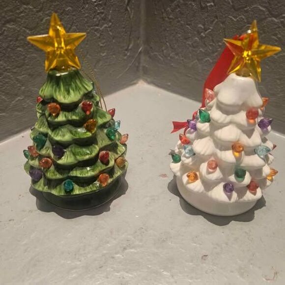 Set of 2 Mini 5" Ceramic Nostalgic Christmas Tree Ornaments Battery Operated - Picture 1 of 4